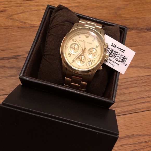 Michael Kors Ladies\' Runway Chronograph Watch main image 3